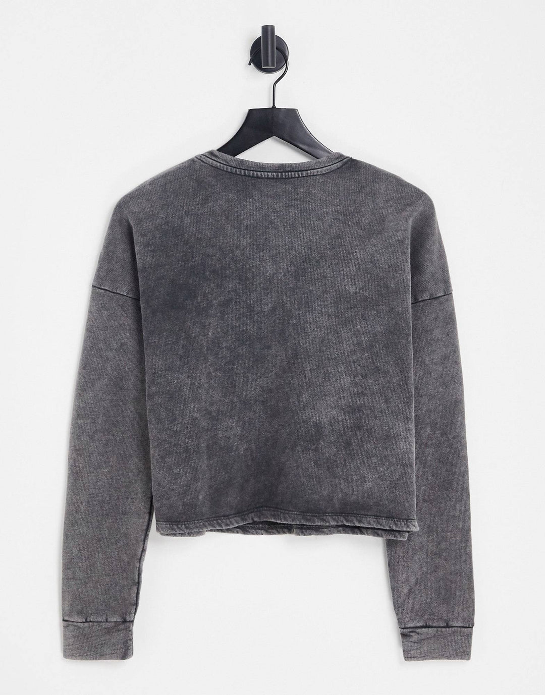 Long-sleeved Crop Top